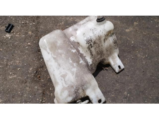 Бачок оконной жидкости