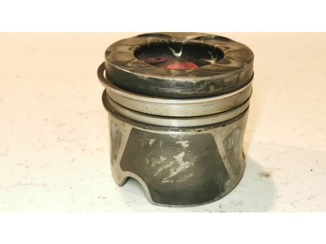 Píst A6510301117, 101950160411X Mercedes-Benz Sprinter W906 pro naftový motor 2.1