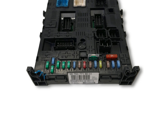 Pojistková skříňka Řídící jednotka BSM 9678477180 Peugeot 5008 2015