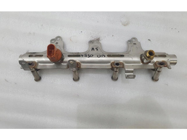 Vstřikovací lišta 06J133317M Audi A5