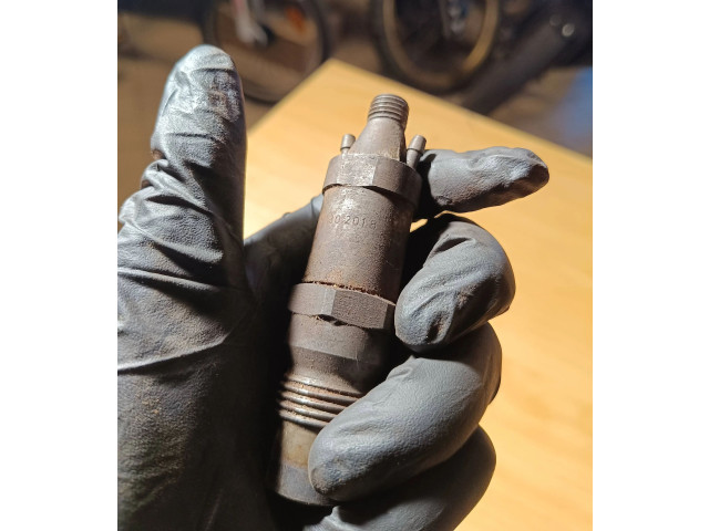 Vstřikovač 028130201B Volkswagen Vento