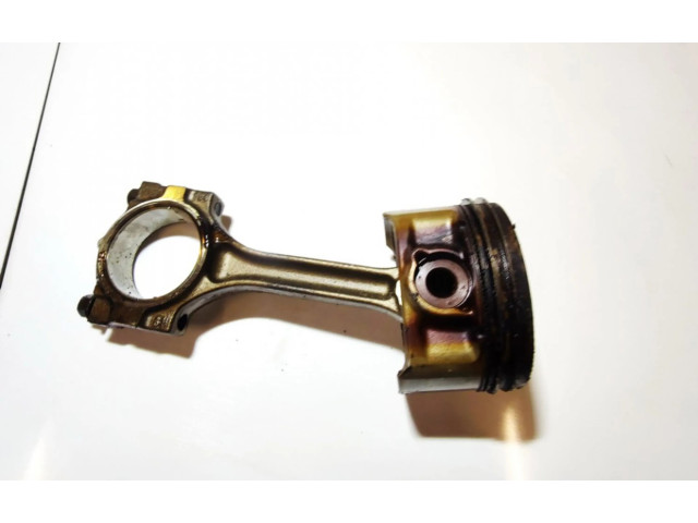 Píst    Saab 9-3 Ver2     