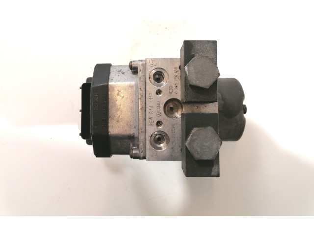 Jednotka ABS 8E0614111P, 0273004133 Audi A4 S4 B5 8D 1997