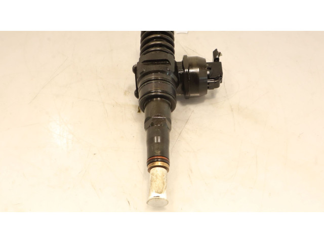 Форсунка 0414720215    Audi A3 S3 8P  BKC 