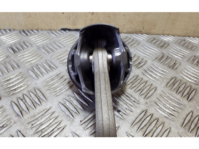 Поршень с шатуном 31460828 Volvo XC90