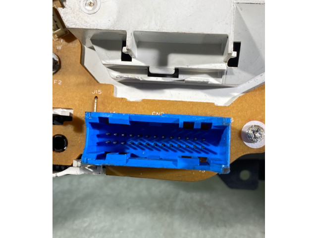 Přístrojová deska Audi 80 90 S2 B4 1992 5KG00600002, 893919067D