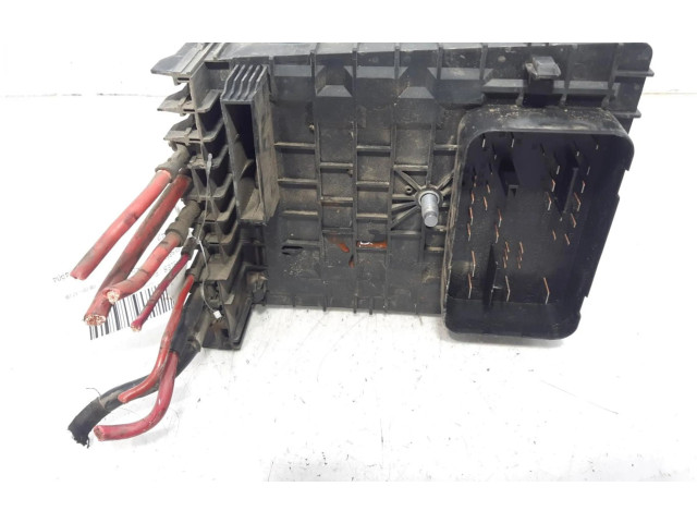 Блок предохранителей 1K1212842 Volkswagen Jetta V