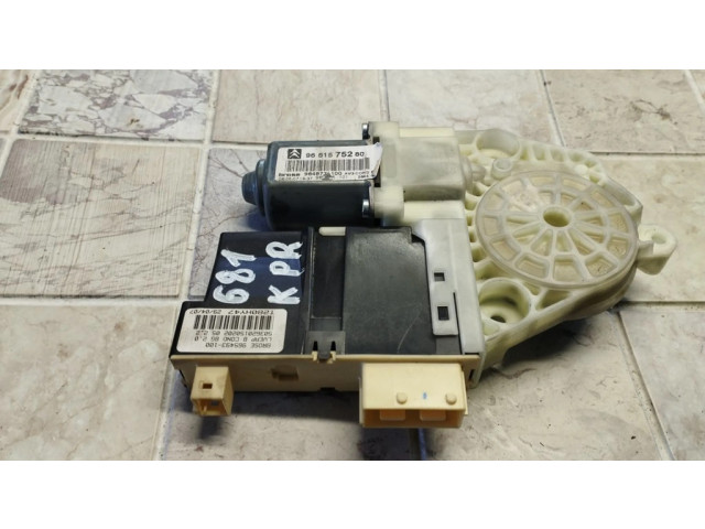 Передний двигатель механизма для подъема окон