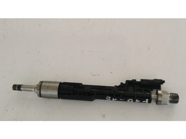 Vstřikovač 7645956   BMW 5 F10 F11  pro benzínový motor 4.4  