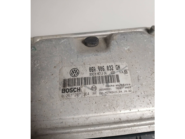 Řídící jednotka 06A906032GN, 26SA8221 Volkswagen New Beetle 2004