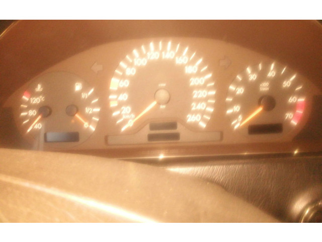 Přístrojová deska Mercedes-Benz C W202 1998 2025401848, 87001320