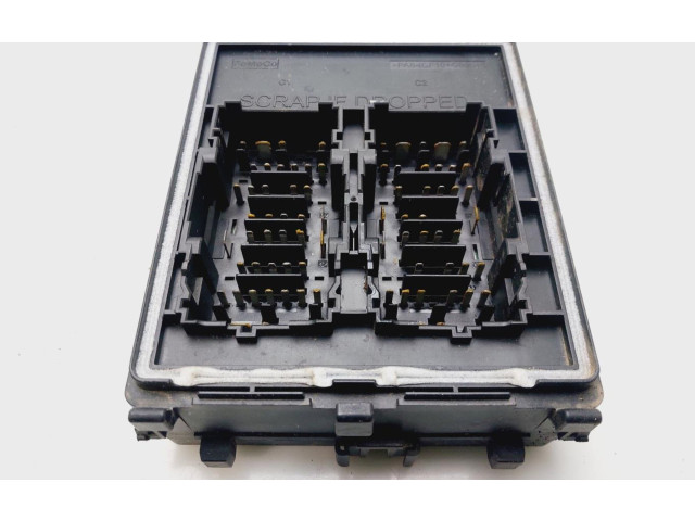 Блок предохранителей KT1T14D068DD   Ford Transit -  Tourneo Connect    