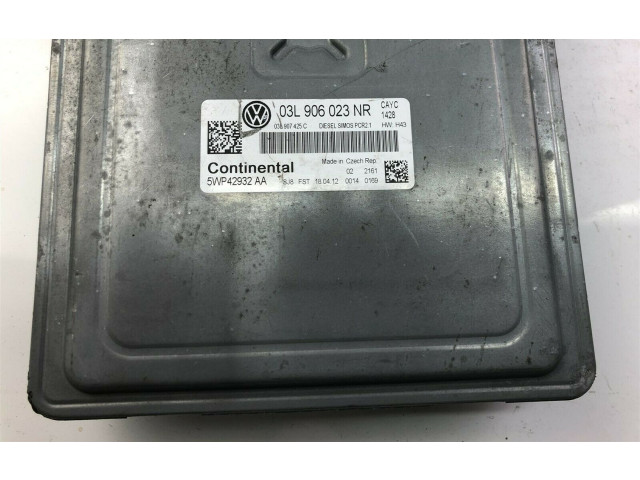 Блок управления 03L906023NR, P208 Volkswagen Touran II