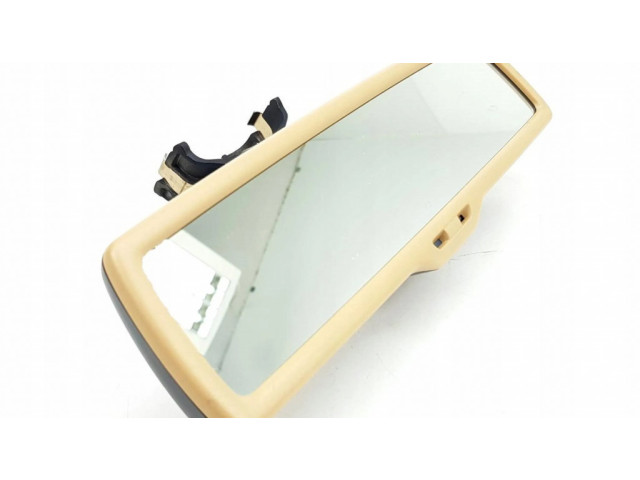 Зеркало заднего вида (в салоне)