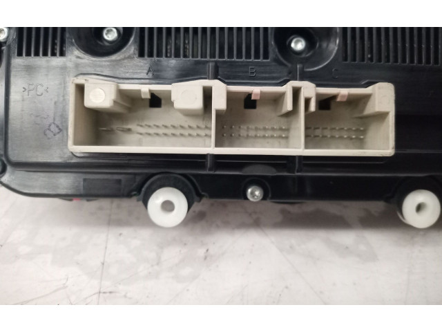 Блок управления климат-контролем    Volkswagen Golf SportWagen