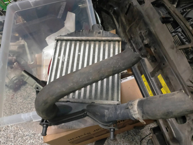 Интеркулер  46836770   Fiat Punto (188) 