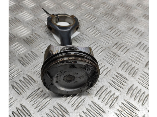 Píst A2780301117, A2780300520 Mercedes-Benz CLS C218 X218 M 278.922