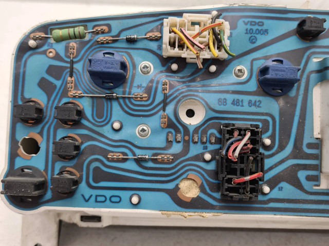 Přístrojová deska Nissan Primera 2000 87001302