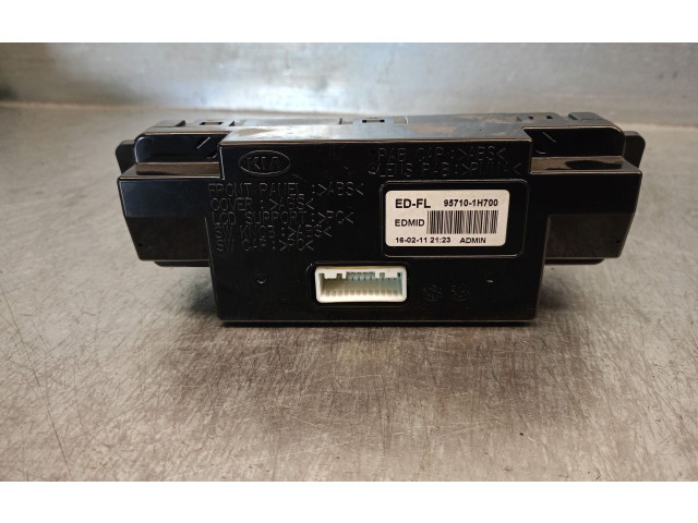 Дисплей 957101H700 KIA Ceed