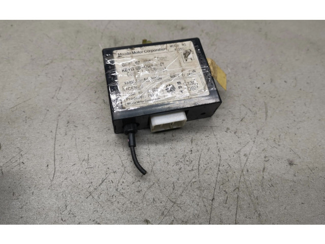 Блок управления GE4T675D2 Mazda 626