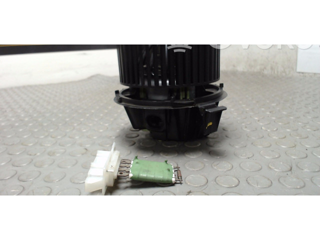 Вентилятор радиатора     6001547487, 272106020R    Dacia Duster 