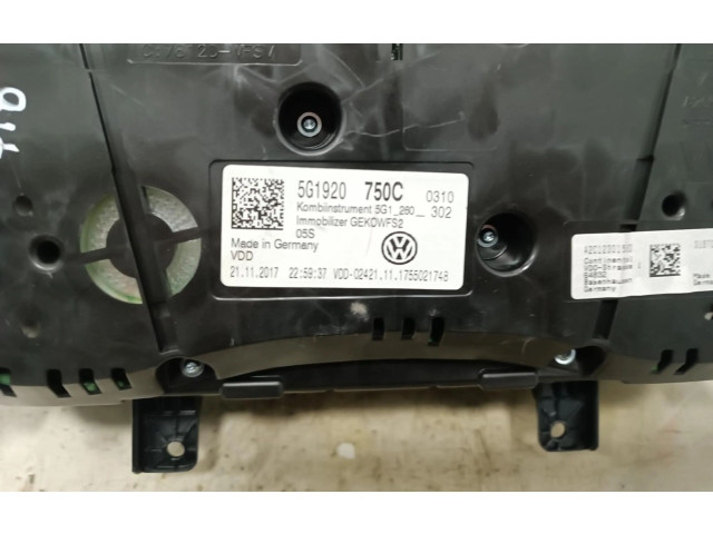 Панель приборов 5G1920750C   Volkswagen Golf VII       
