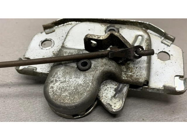 Zámek zadních dveří Opel Rekord E2 1983