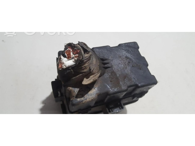 Блок предохранителей     KIA Ceed    