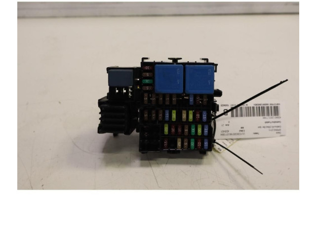 Блок предохранителей Dacia Spring