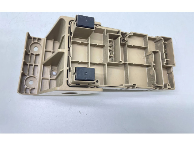 Блок предохранителей 82201FG010, 807211   Subaru Forester SH    