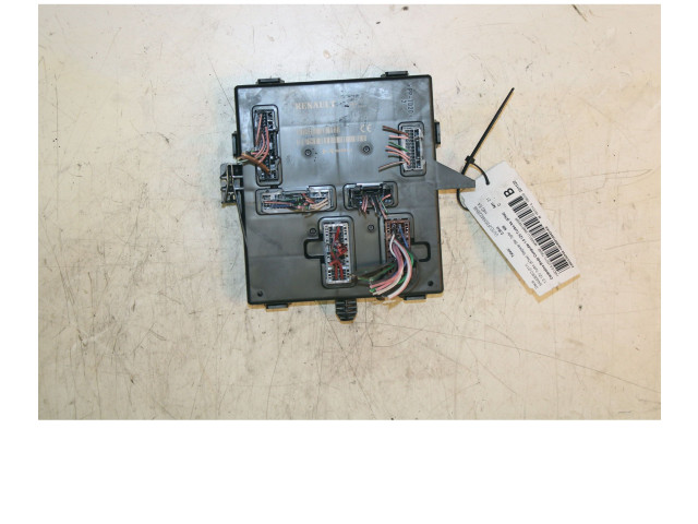 Блок управления 284B15839R Dacia Sandero