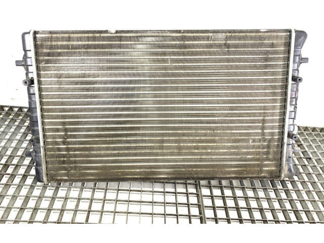 Радиатор охлаждающей жидкости 8MK376888   Audi A3 S3 8L    