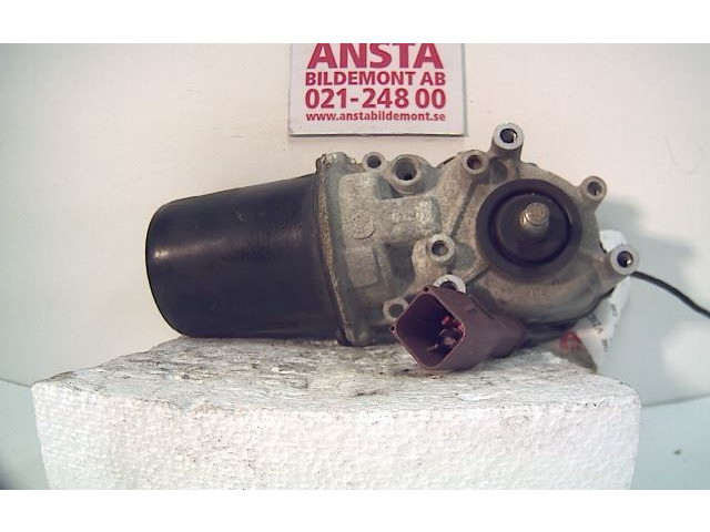 Моторчик дворников     Peugeot 406