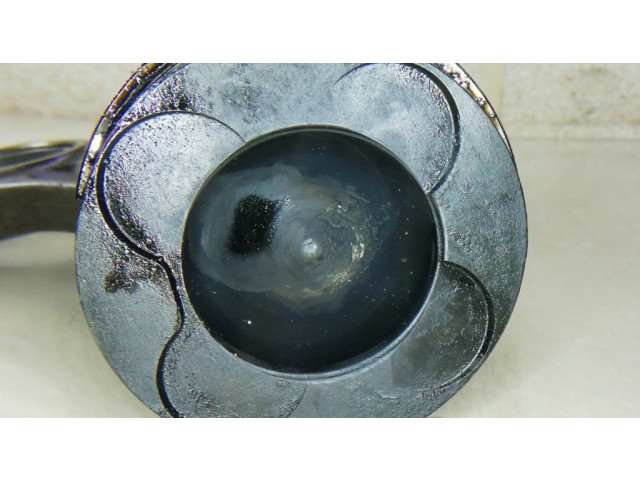 Píst 512A57, 0840C BMW 5 E60 E61 pro naftový motor 2.0 778666