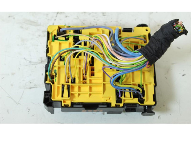 Блок предохранителей 9804848480 Peugeot 2008 I