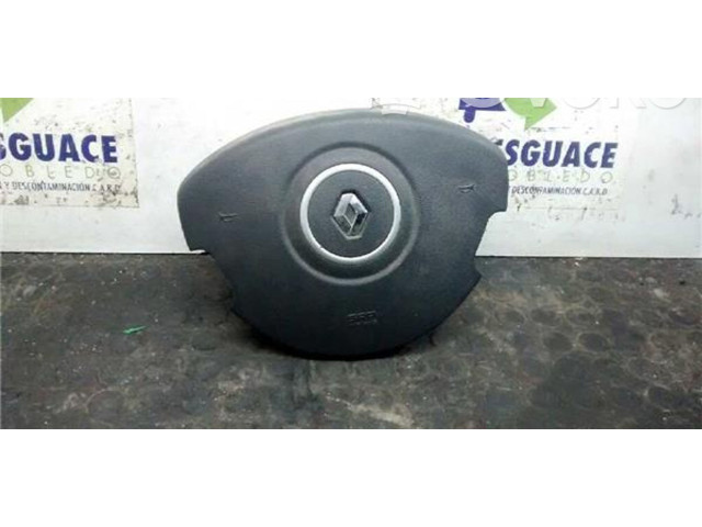 Подушка безопасности водителя 8200677496   Renault Clio III