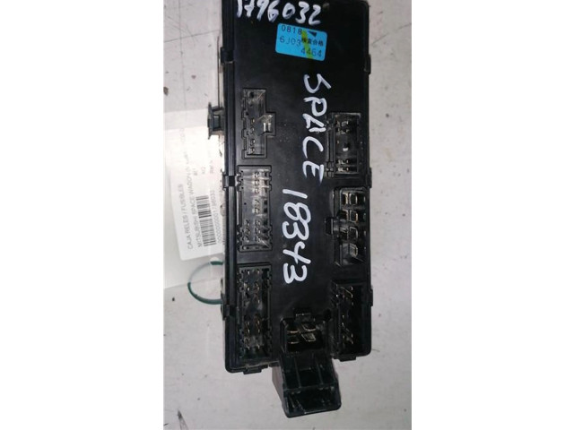 Блок предохранителей MB183865, 0090012 Mitsubishi Space Wagon