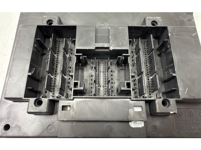 Блок комфорта 5Q0937084DP, A3C04273502 Audi Q3 F3