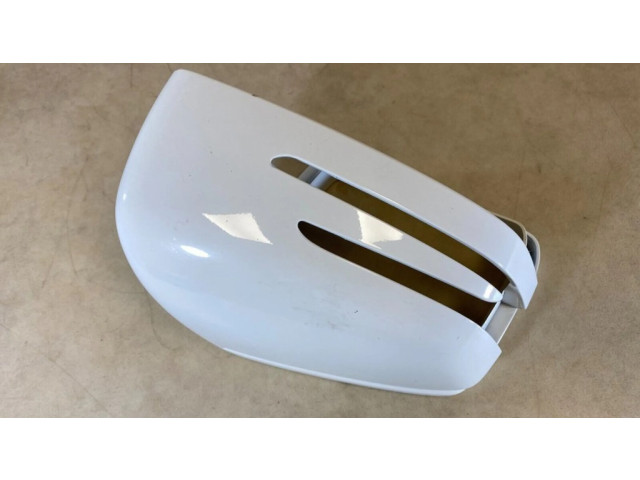 Пластиковая отделка зеркала