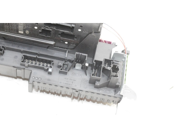 Pojistková skříňka A2049060105 Mercedes-Benz C W204 2012