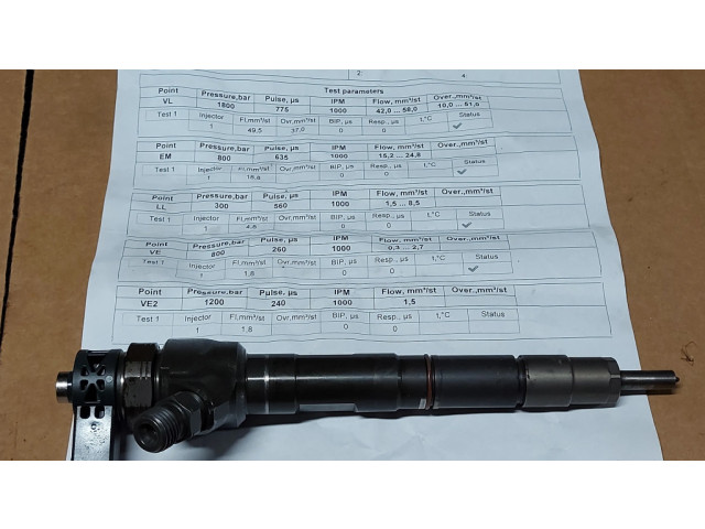 Vstřikovač 04L130277AJ   Skoda Octavia Mk3 (5E)  pro naftový motor 1.6 CLHA 