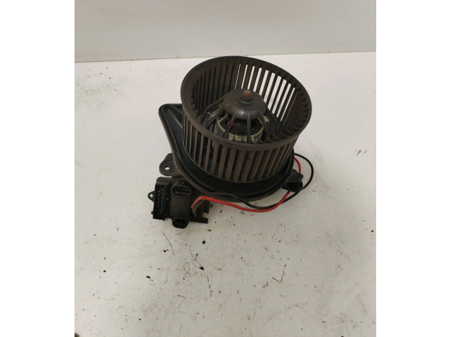 Вентилятор печки    X83N100827N   Renault Trafic II (X83)