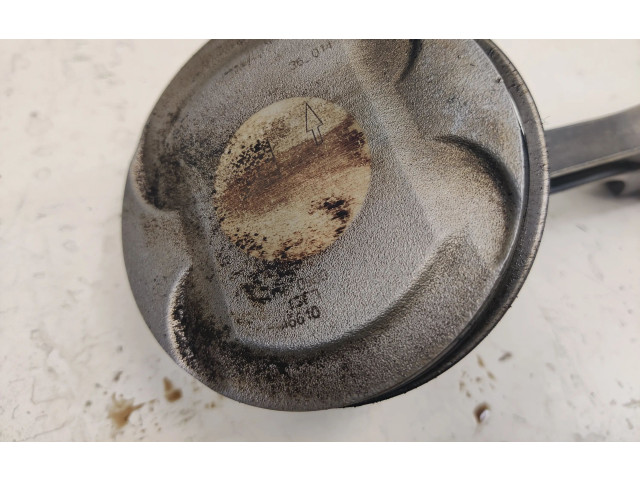 Píst Ford Mustang V