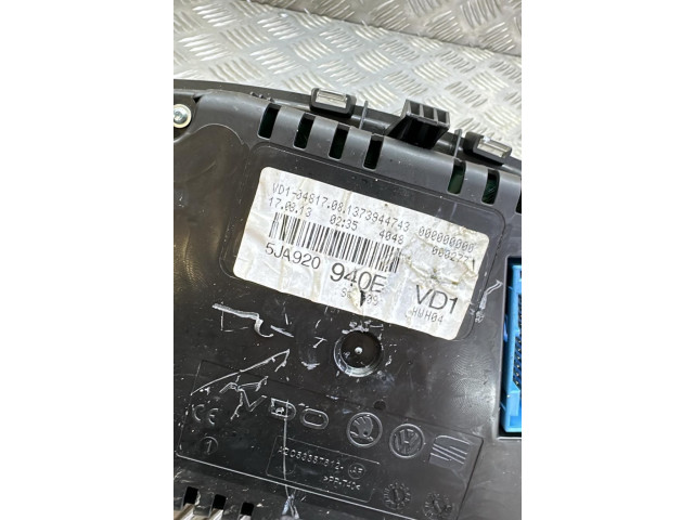 Панель приборов 5JA920940E Skoda Rapid (NH)
