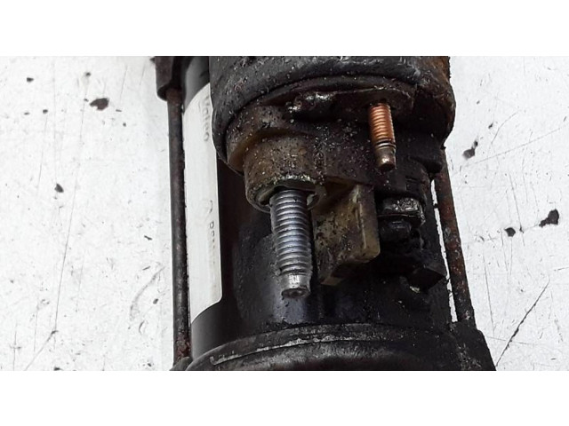 Стартер  233007689R   Renault Captur