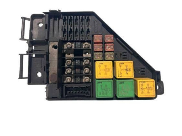 Блок предохранителей YQE103121 Rover 75