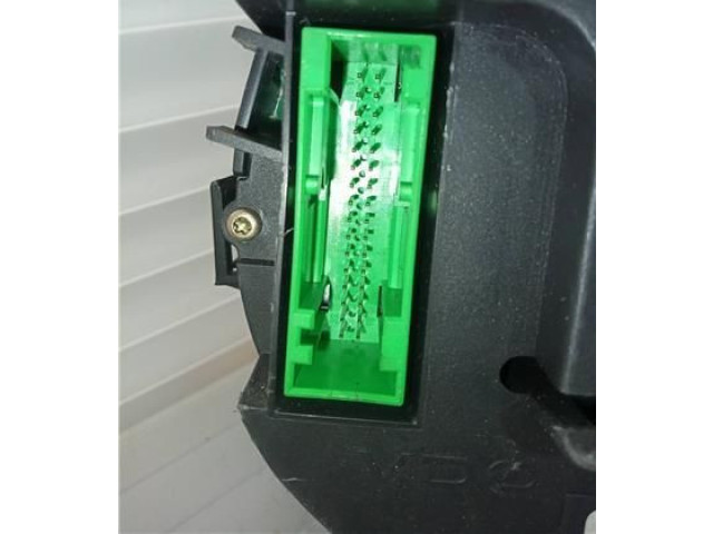 Панель приборов 8Z0920900F Audi A2