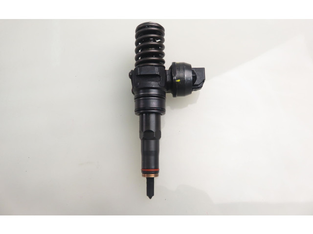 Vstřikovač 0414720215, 038130073AG Volkswagen Caddy BJB