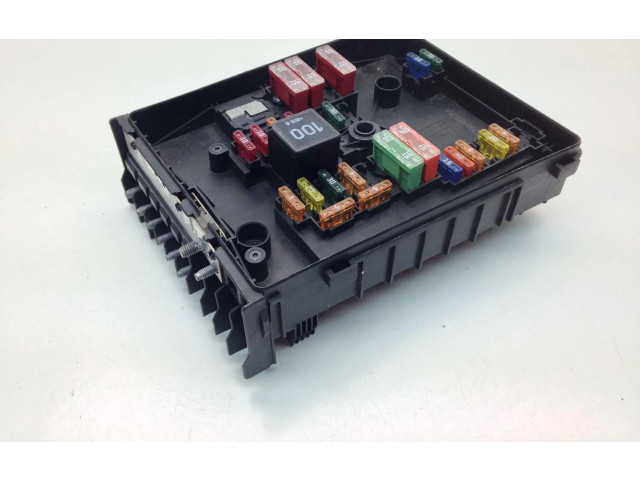 Блок предохранителей 1K0937125B Volkswagen Golf Plus