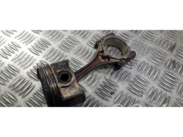 Поршень с шатуном Lexus IS 200-300 для бензинового двигателя 2.0